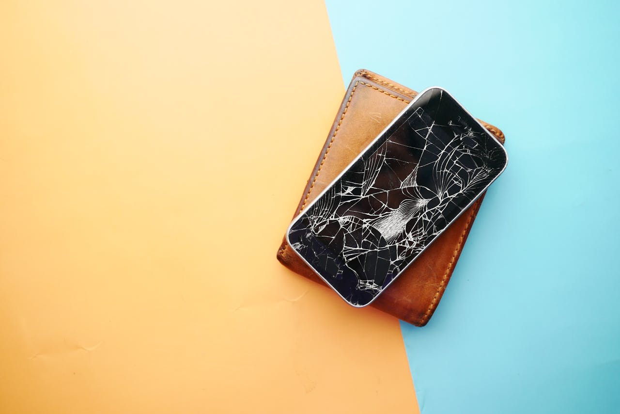A törött iPhone kijelző javítása cserével oldható meg
